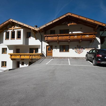 Appartementhaus Pinnisblick Neustift im Stubaital Ngoại thất bức ảnh