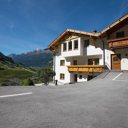 Appartementhaus Pinnisblick Neustift im Stubaital Ngoại thất bức ảnh
