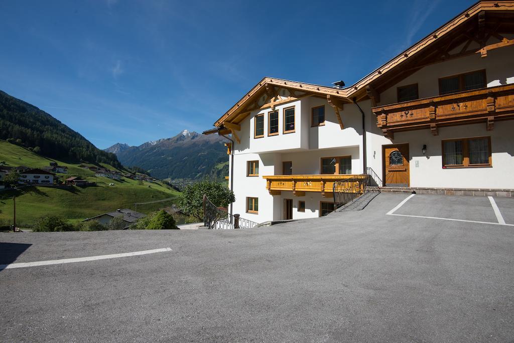 Appartementhaus Pinnisblick Neustift im Stubaital Ngoại thất bức ảnh